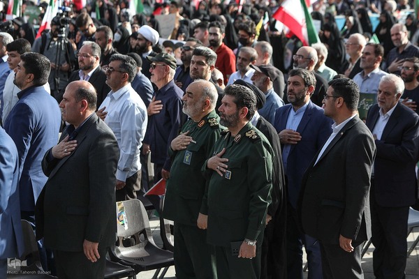 اجتماع مردمی شهدای خدمت، خادمان حرم ایران