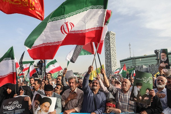 اجتماع مردمی شهدای خدمت، خادمان حرم ایران