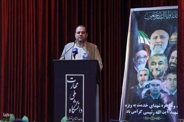 همایش تجلیل از حافظان کانون الزهرا مؤسسه مهد قرآن