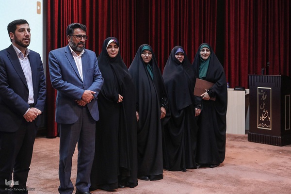 همایش تجلیل از حافظان کانون الزهرا مؤسسه مهد قرآن