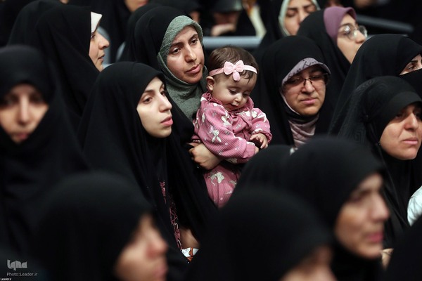 دیدار هزاران نفر از معلمان سراسر کشور با رهبر معظم انقلاب