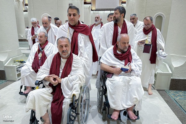 کاروان ویژه جانبازان احرام بستند و عازم بیت الله الحرام شدند