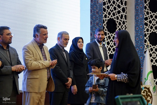 آئین اختتامیه بخش آوایی خواهران بیست و نهمین جشنواره قرآن وعترت وزارت بهداشت در زنجان