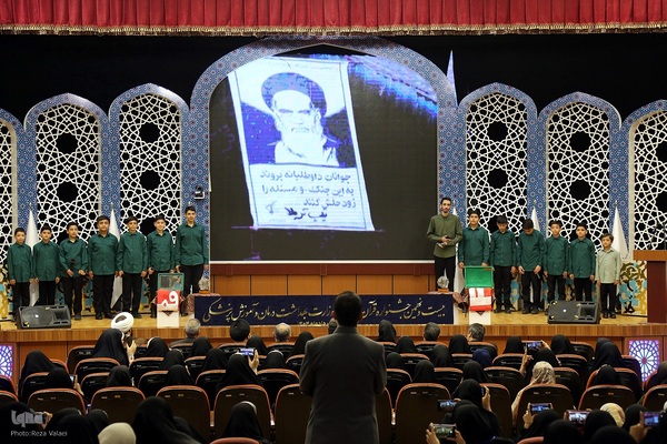 آئین اختتامیه بخش آوایی خواهران بیست و نهمین جشنواره قرآن وعترت وزارت بهداشت در زنجان