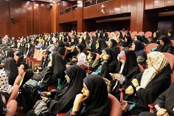 آئین اختتامیه بخش آوایی خواهران بیست و نهمین جشنواره قرآن وعترت وزارت بهداشت در زنجان