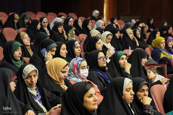 آئین اختتامیه بخش آوایی خواهران بیست و نهمین جشنواره قرآن وعترت وزارت بهداشت در زنجان