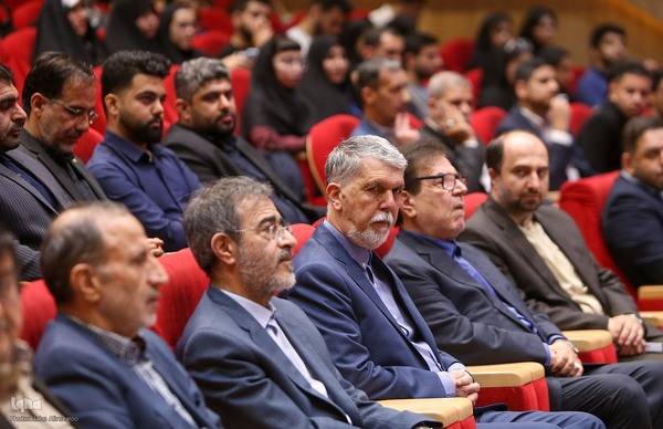 اختتامیه سیزدهمین دوره مسابقات ملی مناظره دانشجویان