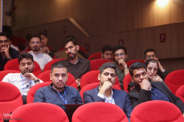 بخش نهایی سیزدهمین دوره مسابقات ملی مناظره دانشجویان ایران