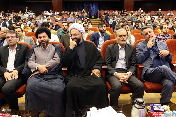 اختتامیه جشنواره قرآن و عترت وزارت بهداشت در زنجان