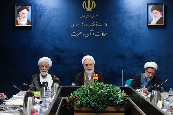 نشست هم‌اندیشی صاحبنظران و فعالان مردمی نهج‌البلاغه