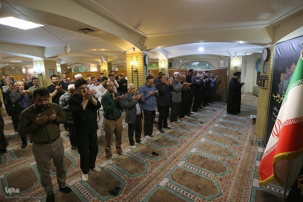 مراسم شعرخوانی آئینی به‌مناسبت رحلت امام خمینی (ره)