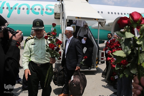 آغاز بازگشت حجاج از سرزمین وحی در مشهد