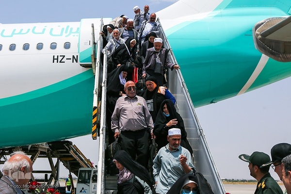 آغاز بازگشت حجاج از سرزمین وحی در مشهد