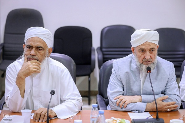 دیدار اعضای شورای افتاء اهل سنت با نماینده ولی‌فقیه در امور حج و زیارت