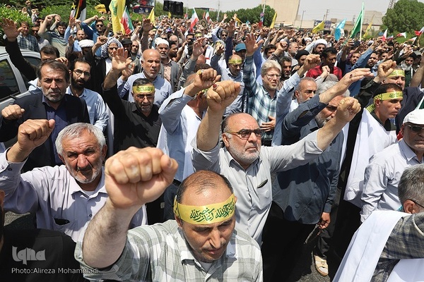راهپیمایی مردم اهواز علیه تهاجم رژیم صهیونیستی