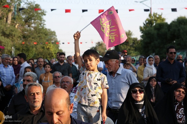 اجتماع بزرگ مردم قزوین در غدیر