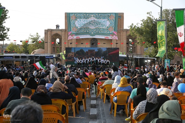 اجتماع بزرگ مردم قزوین در غدیر