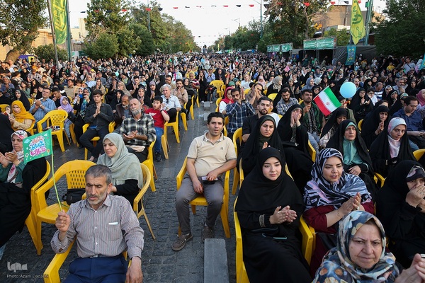 اجتماع بزرگ مردم قزوین در غدیر