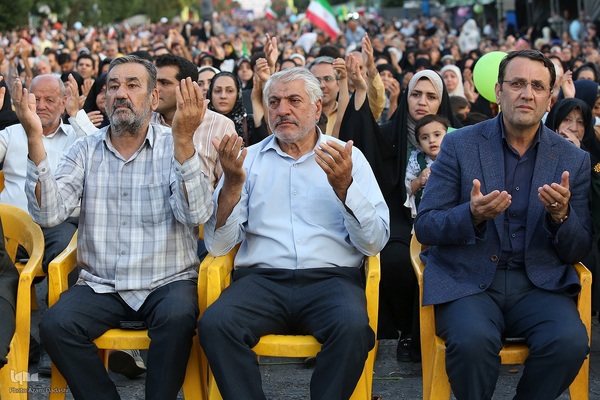 اجتماع بزرگ مردم قزوین در غدیر