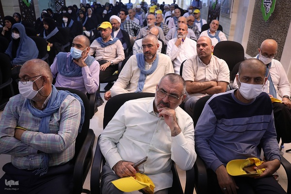 نشست کاروان دانشگاهیان با نماینده ولی فقیه در امور حج و زیارت