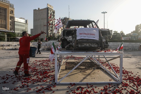 گلباران آمبولانس هدف‌قرارگرفته شده توسط رژیم صهیونیستی در میدان هفت‌تیر