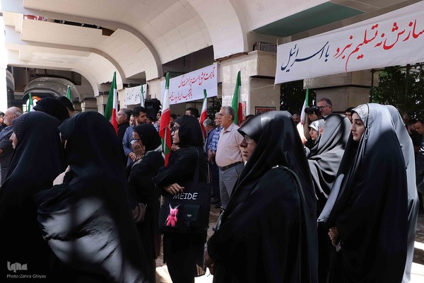 تشییع پیکر دو شهید قرآن آموز در تبریز