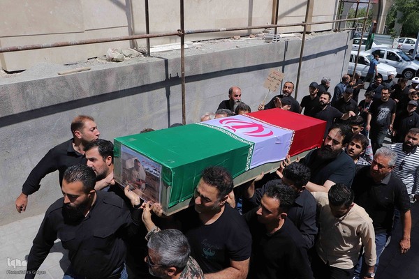 تشییع پیکر دو شهید قرآن آموز در تبریز