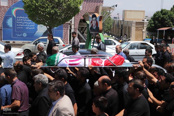 تشییع پیکر دو شهید قرآن آموز در تبریز