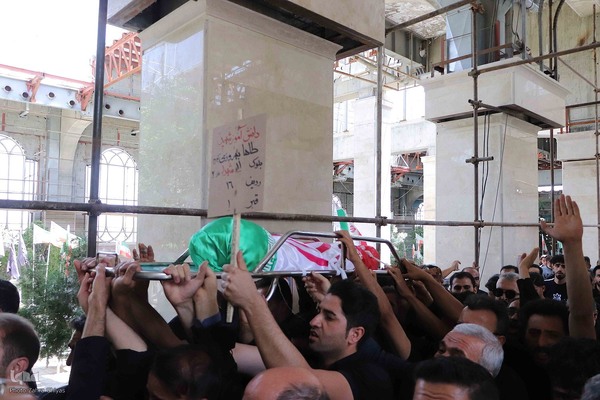 تشییع پیکر دو شهید قرآن آموز در تبریز