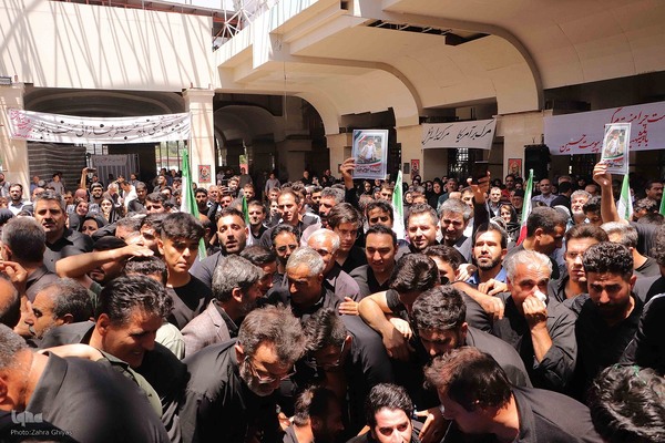 تشییع پیکر دو شهید قرآن آموز در تبریز