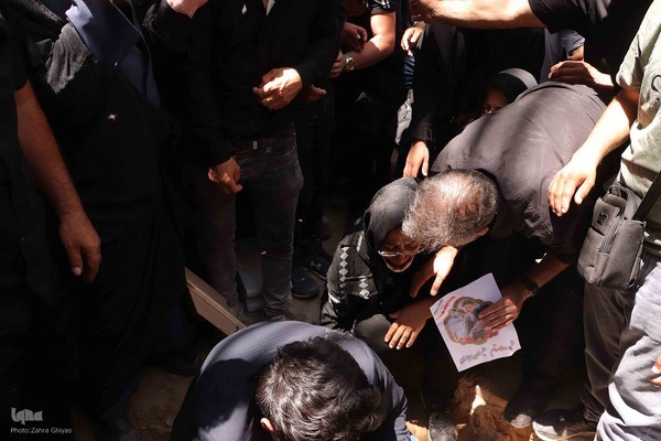 تشییع پیکر دو شهید قرآن آموز در تبریز