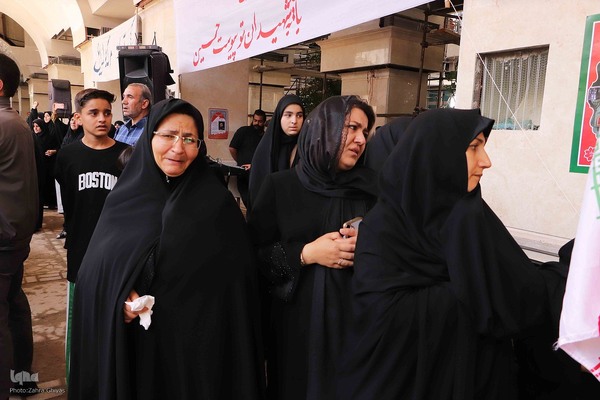 تشییع پیکر دو شهید قرآن آموز در تبریز