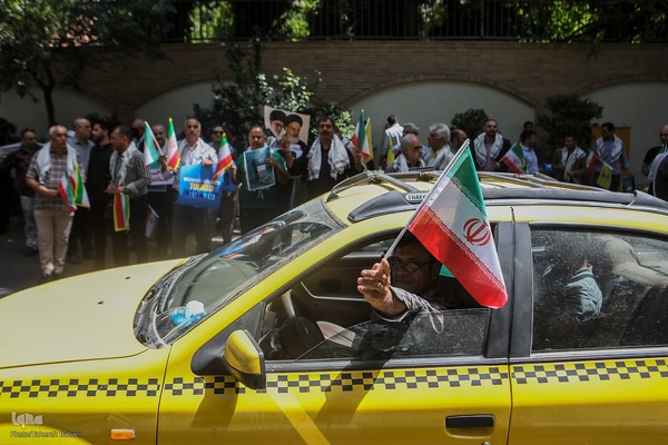 تجمع اعتراضی خانواده شهدا و ایثارگران در محکومیت حملات رژیم صهیونیستی و آمریکا