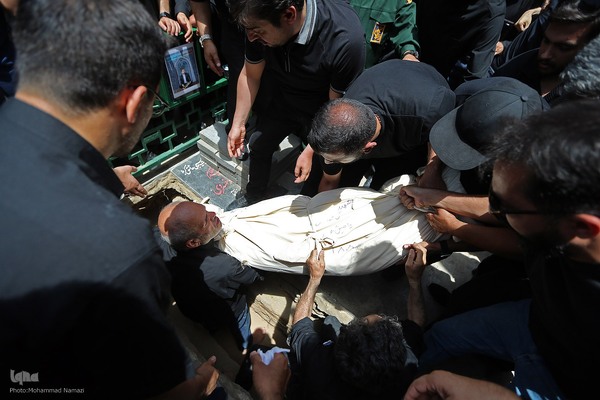 مراسم تشییع و خاکسپاری حافظ قرآن پاسدار شهید احسان ذاکری