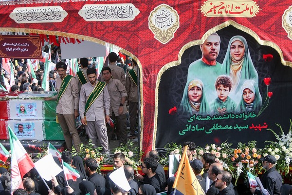 تشییع پیکر ۶۰ شهید اقتدار در تهران