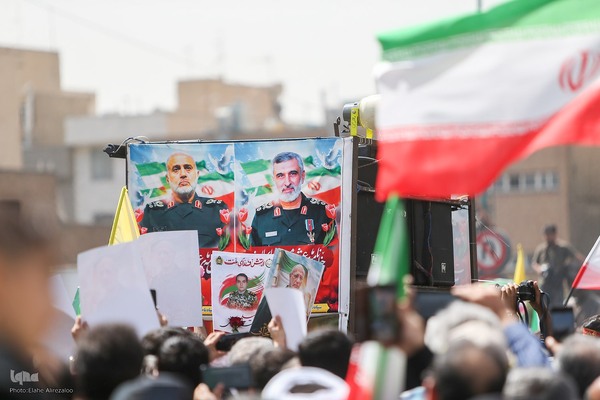 تشییع پیکر ۶۰ شهید اقتدار در تهران