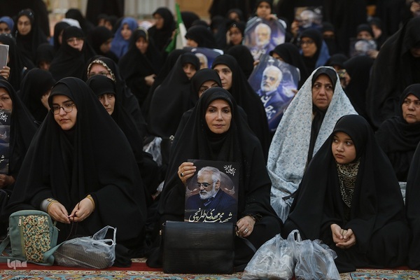 تشییع و خاکسپاری پیکر شهید طهرانچی و همسرش در صحن حرم حضرت عبدالعظیم (ع)