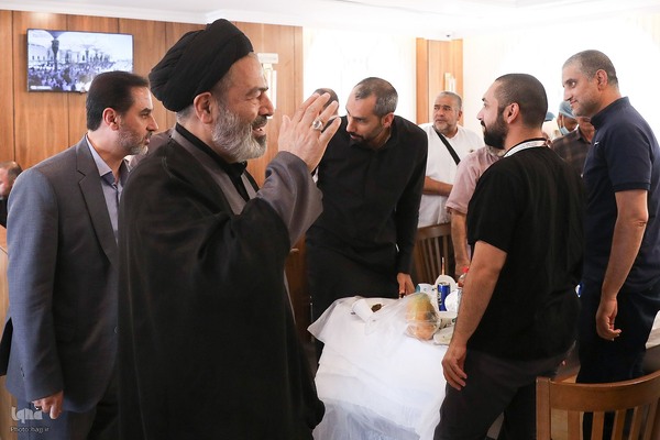 دیدار صمیمی سرپرست حجاج ایرانی با زائران کشورمان