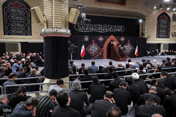 اولین شب مراسم عزاداری سید و سالار شهیدان(ع) در حسینیه امام خمینی(ره)