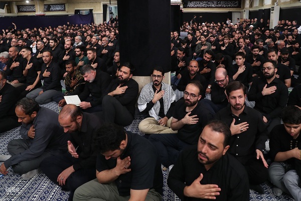 مراسم عزاداری شب تاسوعا در حسینیه امام خمینی(ره)