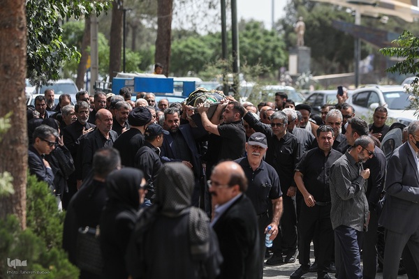 مراسم تشییع پیکر حجت‌الاسلام و المسلمین سیدمحمدباقر حجتی