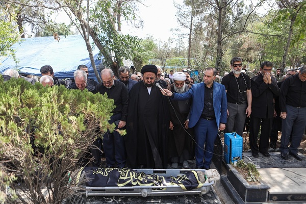 مراسم تشییع پیکر حجت‌الاسلام و المسلمین سیدمحمدباقر حجتی