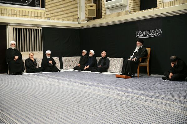 مراسم عزادارای شب عاشورا با حضور رهبر معظم انقلاب