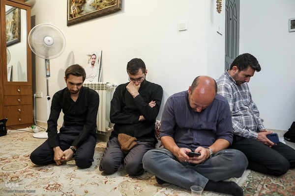 حضور جامعه قرآنی در منزل شهید احسان ذاکری