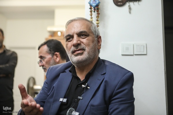 حضور جامعه قرآنی در منزل شهید احسان ذاکری