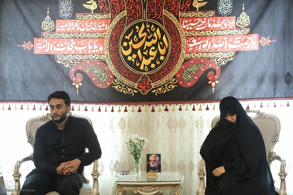 دیدار جامعه قرآنی با خانواده شهید طهرانچی