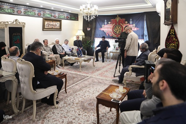 دیدار جامعه قرآنی با خانواده شهید طهرانچی