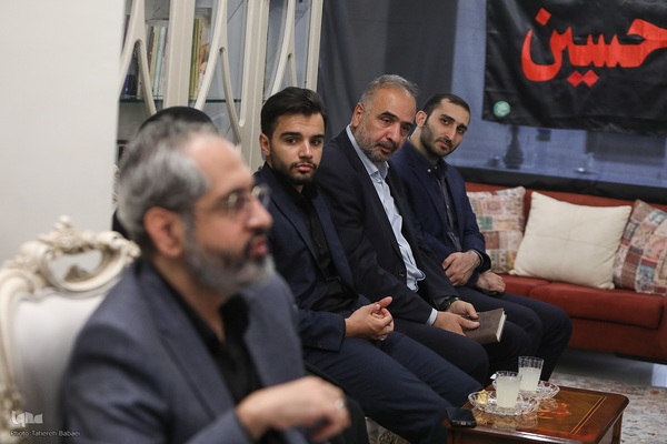 دیدار جامعه قرآنی با خانواده شهید طهرانچی