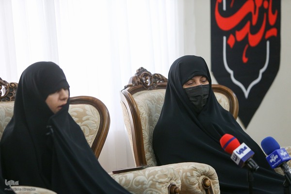 دیدار جامعه قرآنی با خانواده سردارسلامی