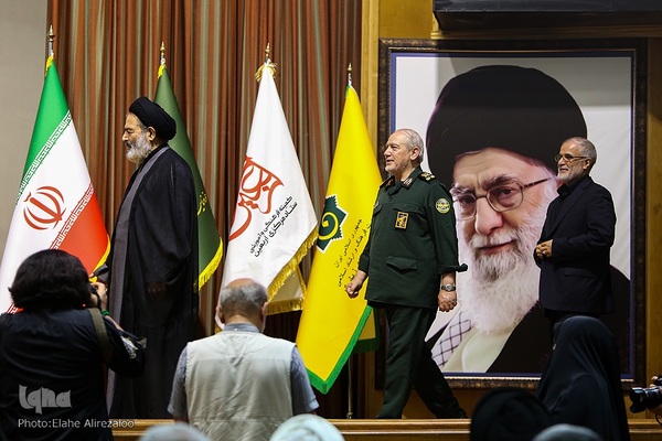 آئین رونمایی از آثار فرهنگی و علمی اربعین